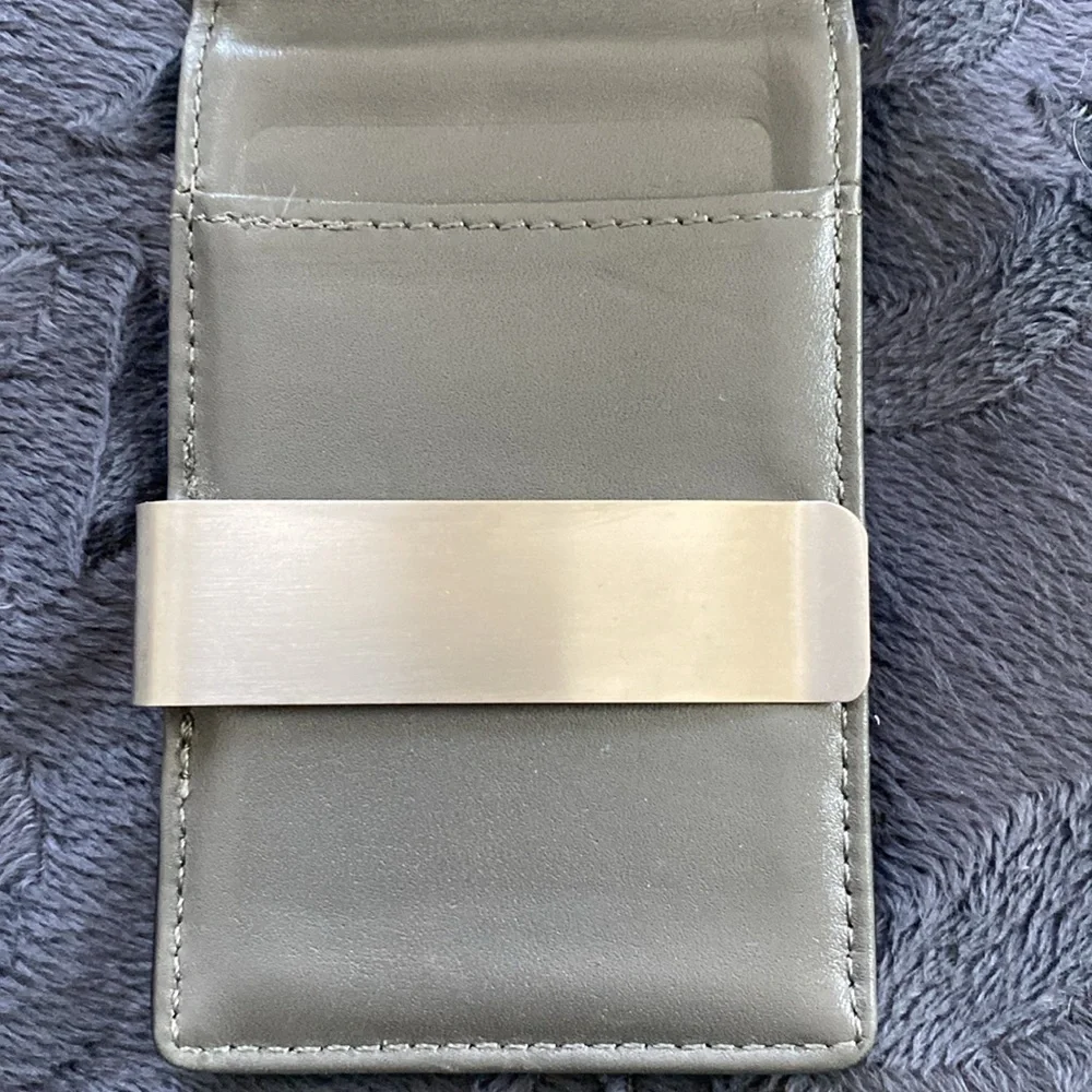 Gently Used Men’s Wallet With Money Clip